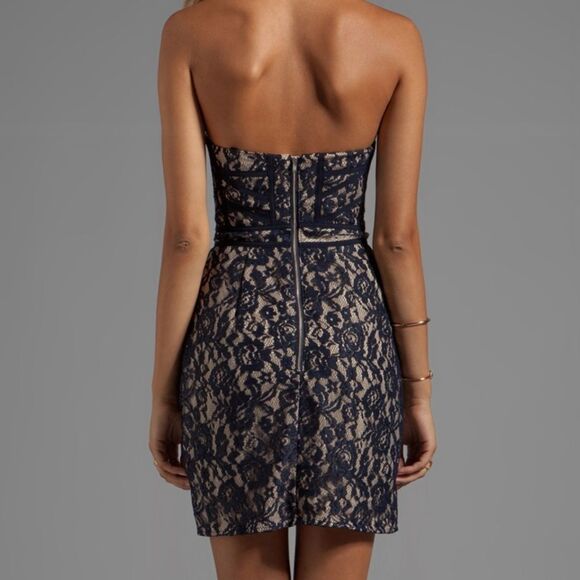 Finders Keepers Navy Lace Somerset Dress NWT New with Tag Size Medium - Picture 12 of 12